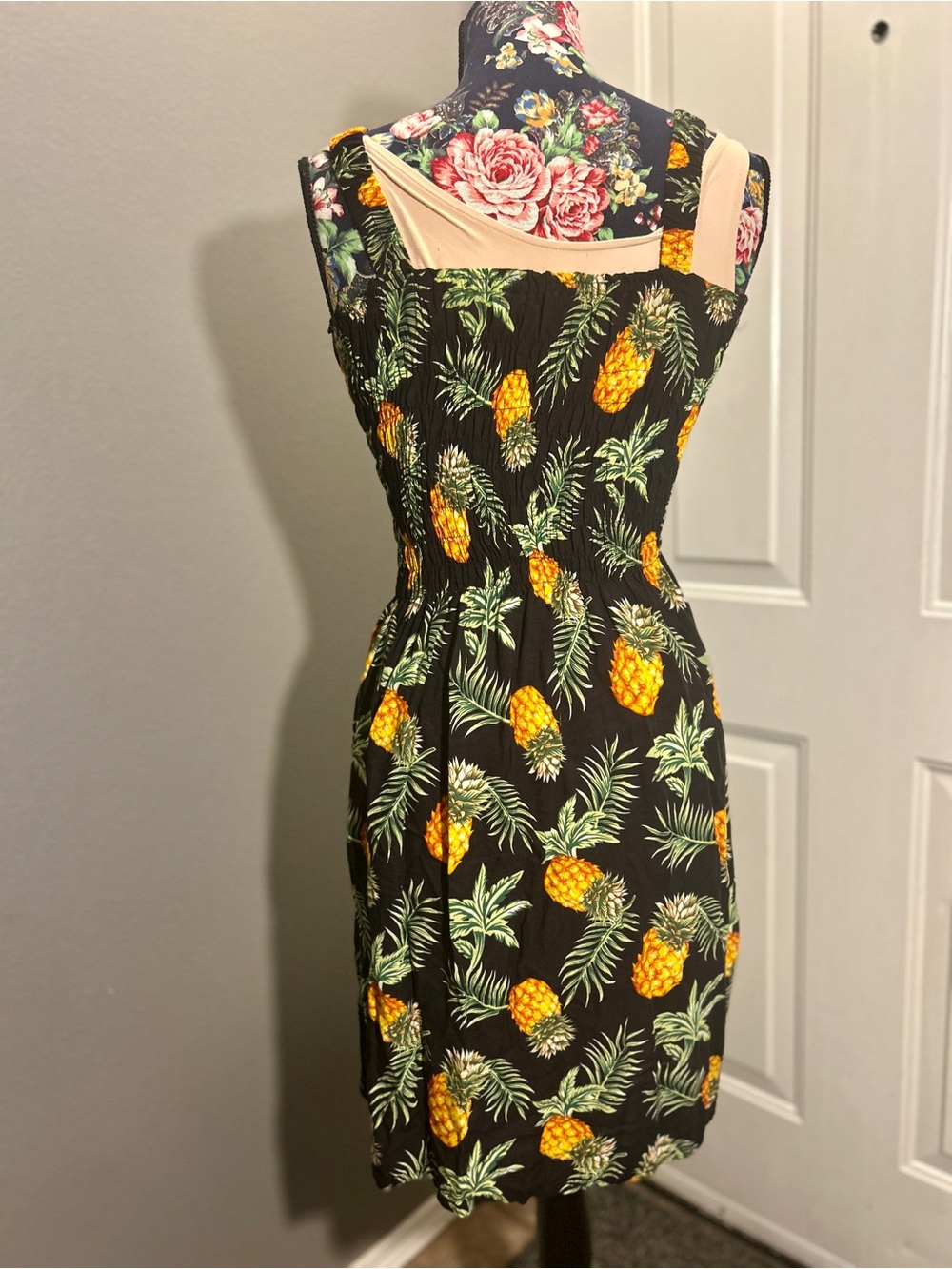 Pineapple Sundress Tropical Smocked Bodice Black Summer Dress Hawaiian Womens S - Picture 2 of 2